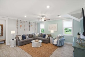 صورة غير مصنفة، 3 من 28، زرّ