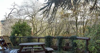 5 bedroom accommodation in Aberfoyle