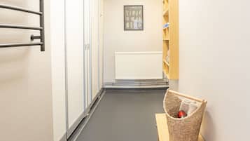 Standard Suite, Air conditioning | Bathroom | Shower, free toiletries, hair dryer, towels