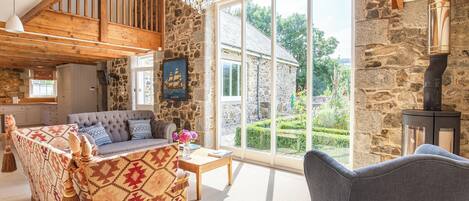 Televisie en een open haard