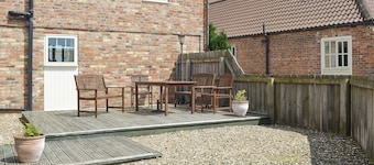 4 bedroom accommodation in Brandesburton, near Bridlington