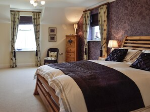 6 bedrooms, free WiFi, bed sheets - Yonderton House - UK11181 (Dalrymple, near Ayr)