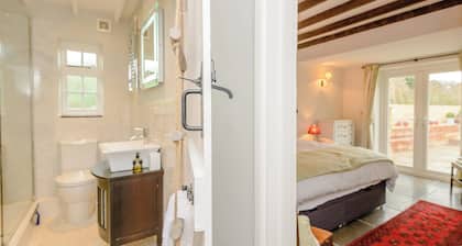 Alojamiento de 2 habitaciones en Farnham