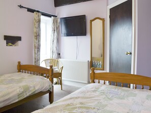 2 bedrooms, free WiFi, bed sheets - 2 bedroom accommodation in Kentisbury Ford, near Barnstaple (Kentisbury Ford, near Barnstaple)