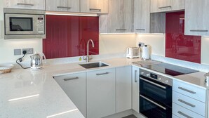 Dishwasher - Kittiwakes - 7 Linden Court (Brixham)