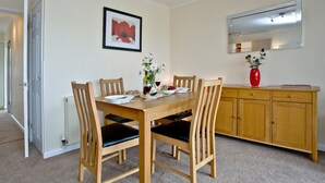 Dining - Kittiwakes - 7 Linden Court (Brixham)