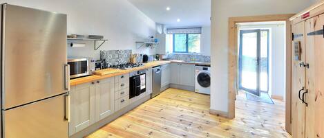 Lave-vaisselle, chaise haute