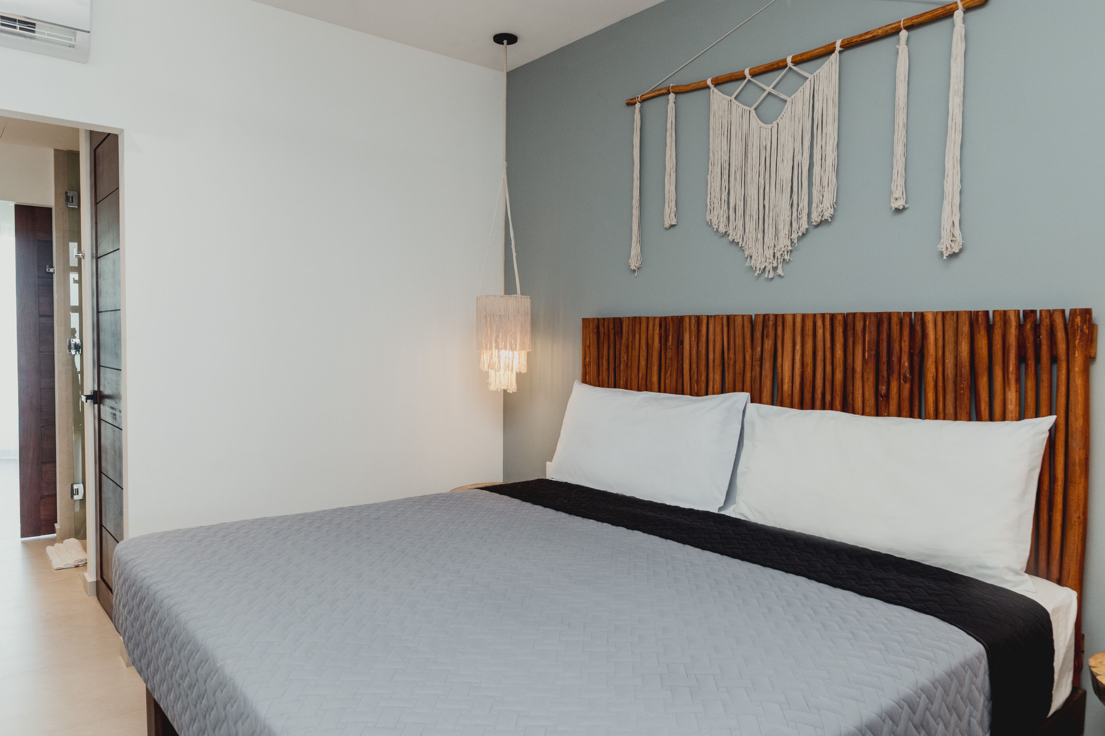 Photo - Phantom Suites