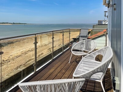 4 bedroom accommodation in Point Clear, near Clacton-on-Sea