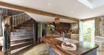 4 bedroom accommodation in Longhope, near Gloucester