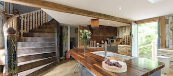 Alojamiento de 4 habitaciones en Longhope, near Gloucester