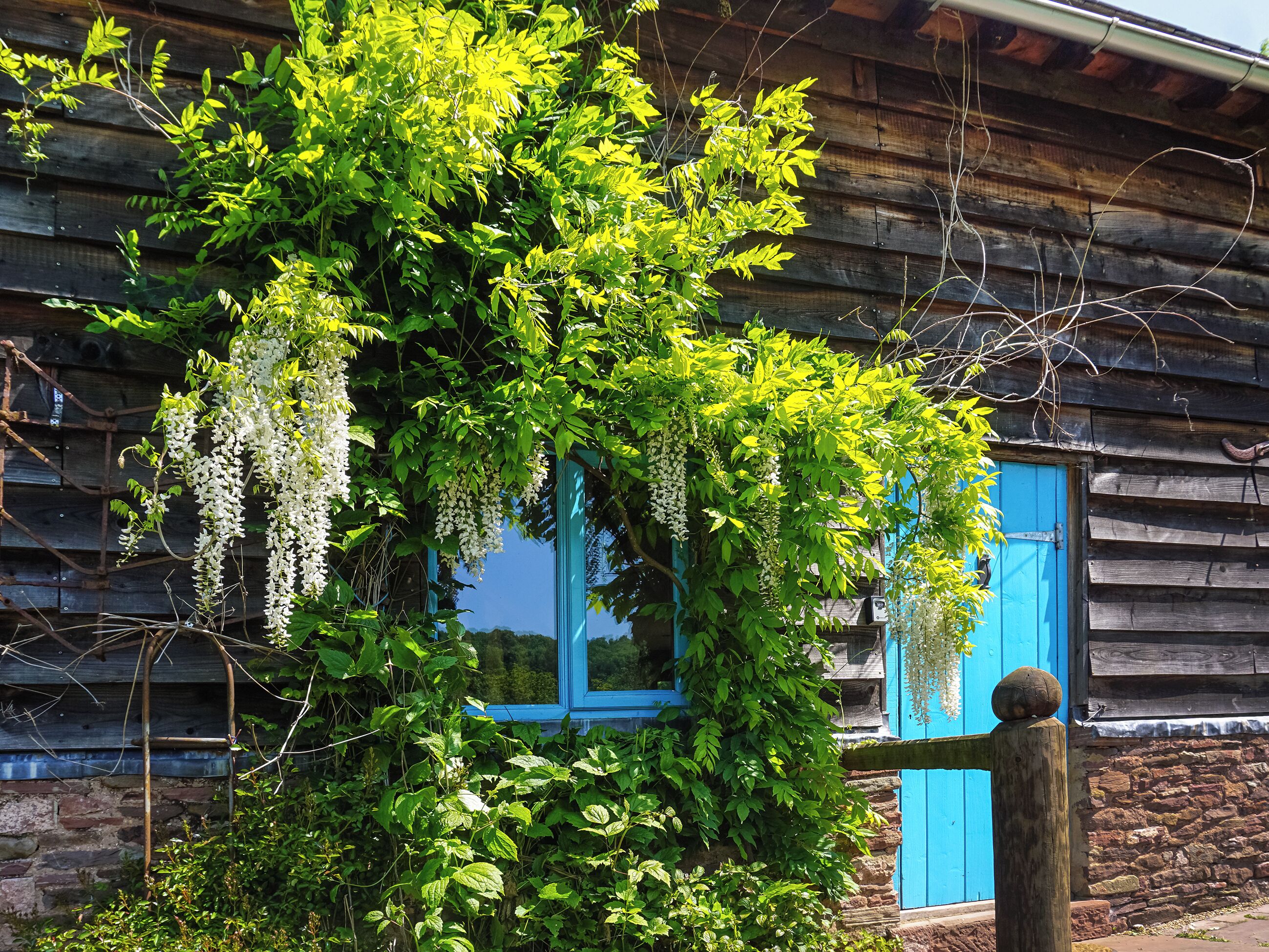 تفاصيل الفندق من الخارج