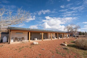 Exterior - Kanab Retreat by National Parks, Quiet Suite #1 (Kanab)