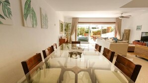 Apartemen Eksklusif | Ruang makan
