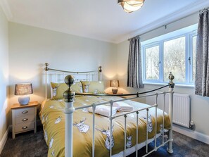 4 bedrooms, free WiFi, bed sheets