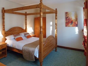 2 bedrooms, free WiFi, bed sheets