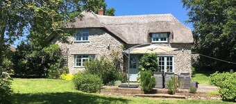 4 bedroom accommodation in Burridge