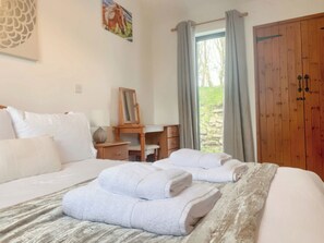 Room - 2 bedroom accommodation in St Breward, near Bodmin (St Breward, near Bodmin)