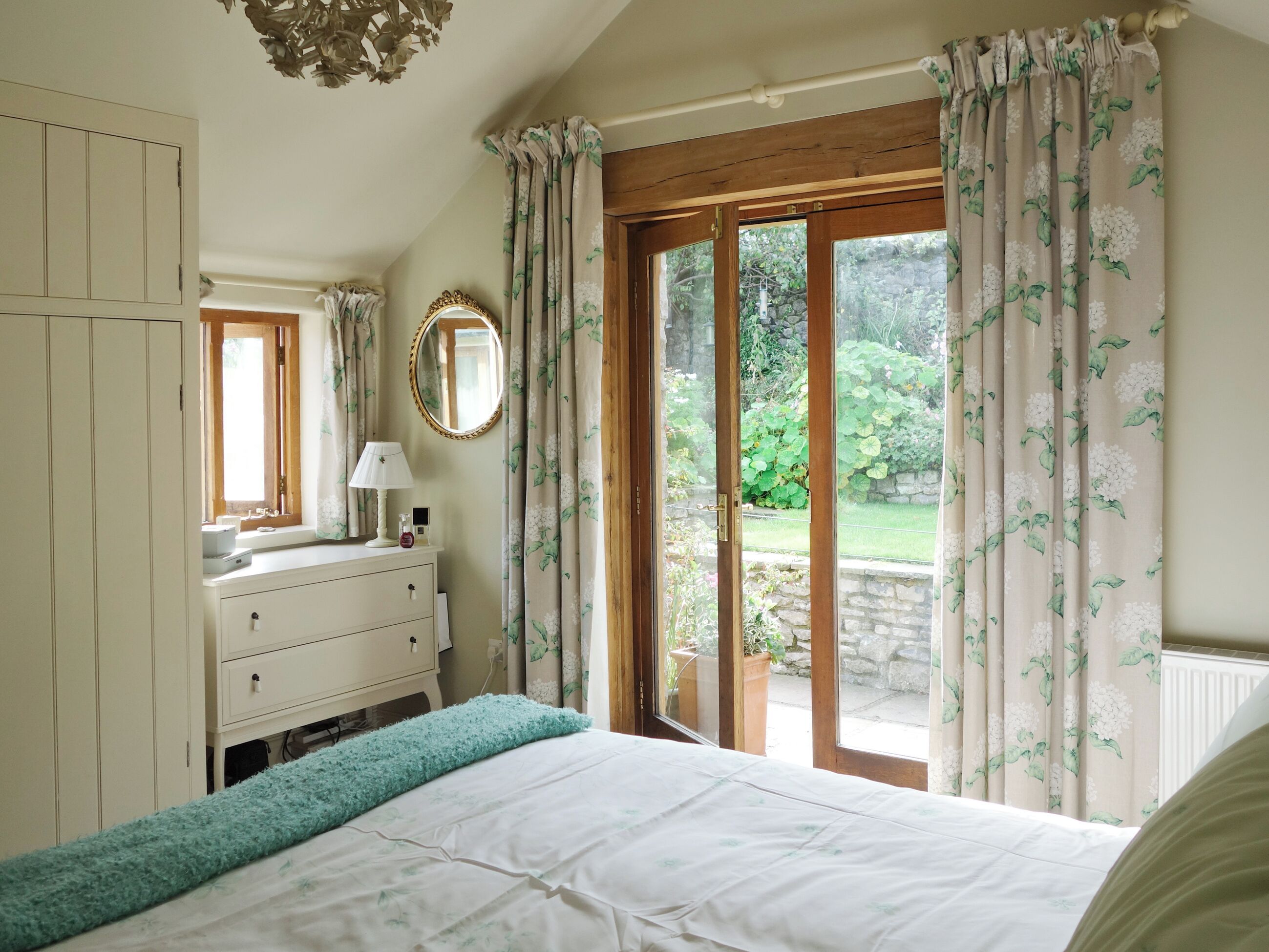 4 bedrooms, free WiFi, bed sheets