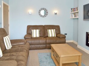 TV - 2 bedroom accommodation in Filey (Filey)