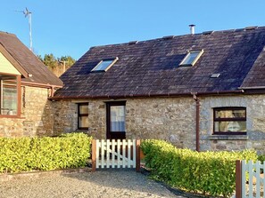 Exterior - 1 bedroom accommodation in Marros, near Amroth (Marros, near Amroth)
