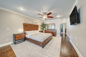 4 habitaciones, escritorio, tabla de planchar con plancha y wifi 