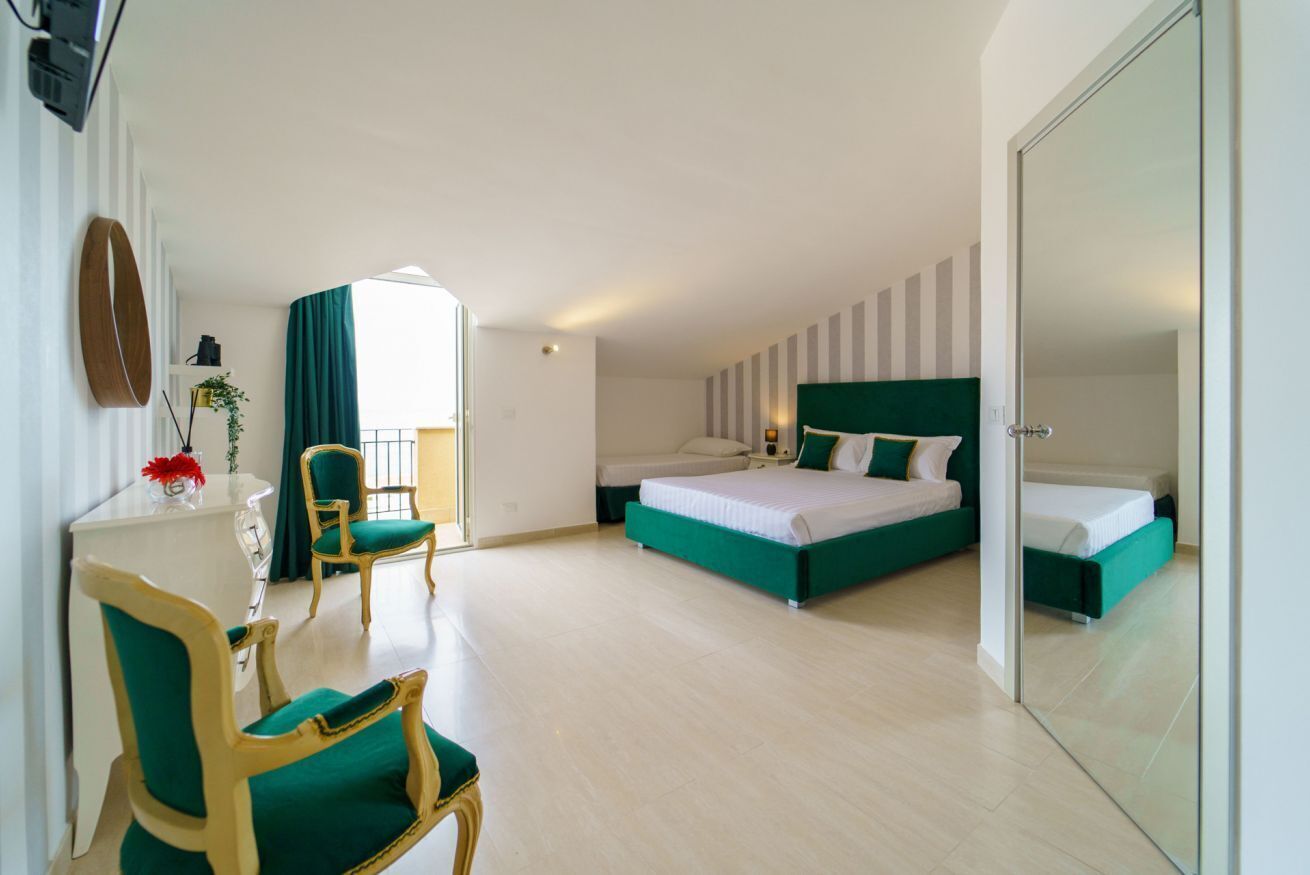 4 camere, insonorizzazione, ferro/asse da stiro, lenzuola
