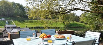 2 bedroom accommodation in Brampton, near Carlisle