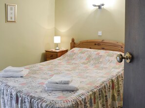 2 bedrooms, free WiFi, bed sheets - 2 bedroom accommodation in Kentisbury Ford, near Barnstaple (Kentisbury Ford, near Barnstaple)