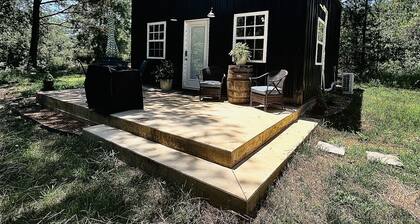 Cozy 2 bedroom cabin nestled in the pines