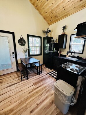 Dining - Cozy 2 bedroom cabin nestled in the pines (Houston)