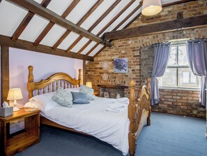 2 bedrooms, free WiFi, bed sheets - Lavender Cottage - E1495 (Scalby, near Scarborough)