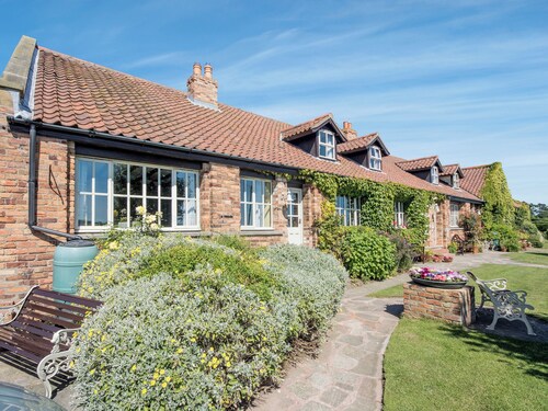 Lavender Cottage - E1495