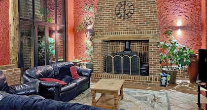 6 bedroom accommodation in Creeting St Peter, near Stowmarket