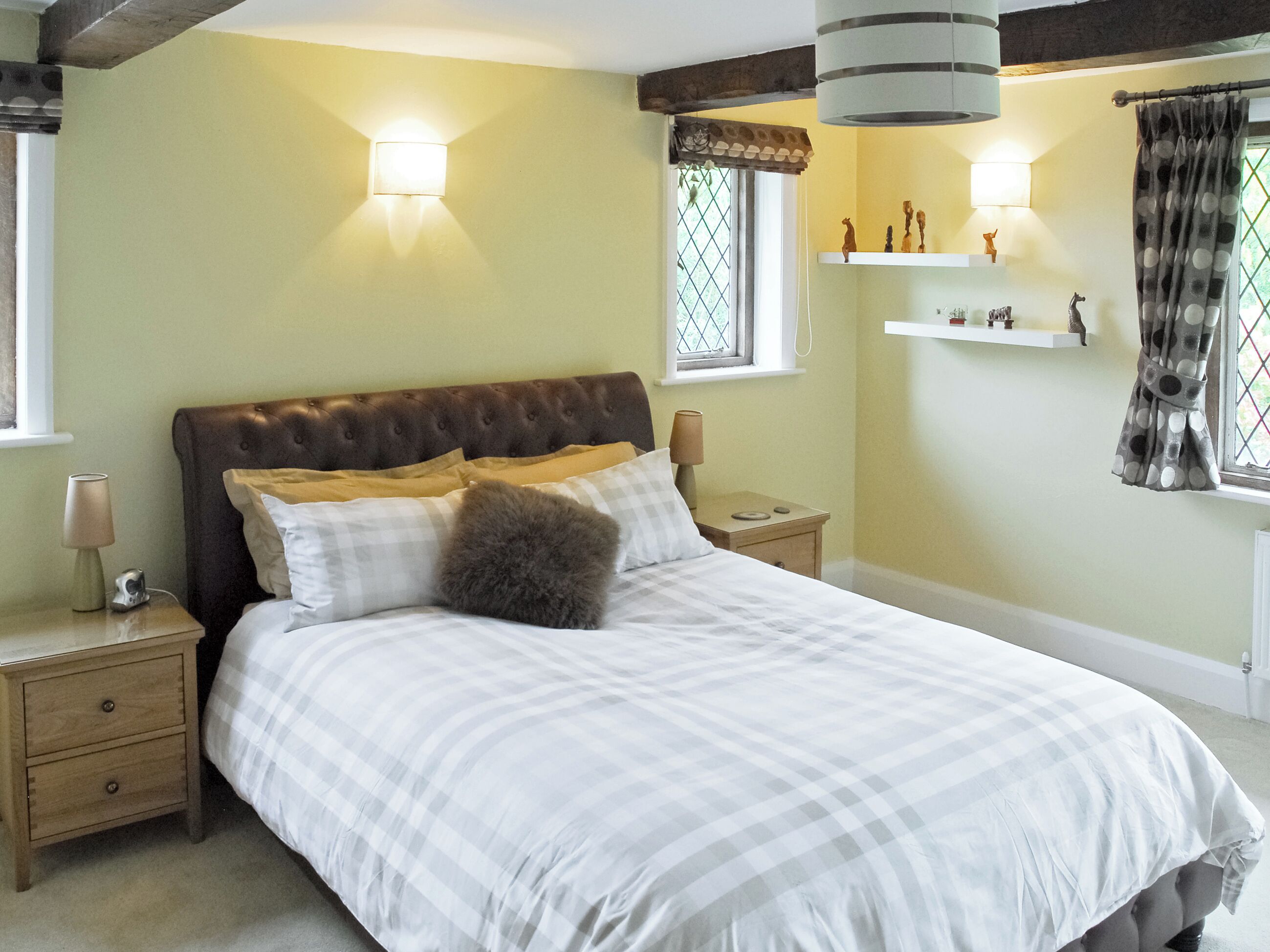 7 bedrooms, free WiFi, bed sheets