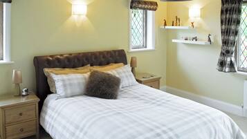 7 bedrooms, free WiFi, bed sheets