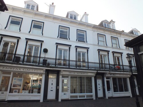Lower Pantiles Apartment