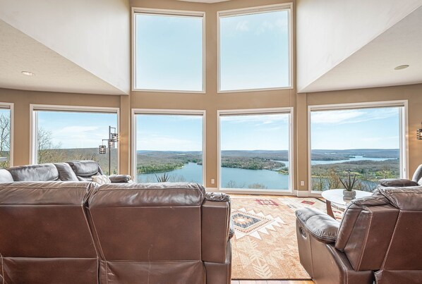 House, Multiple Beds, Hot Tub, Mountain View | Living area | TV, fireplace