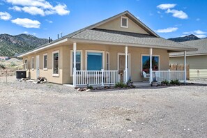 Exterior - Vista Grande, spacious property, 1 Mi to Main St (Pioche)