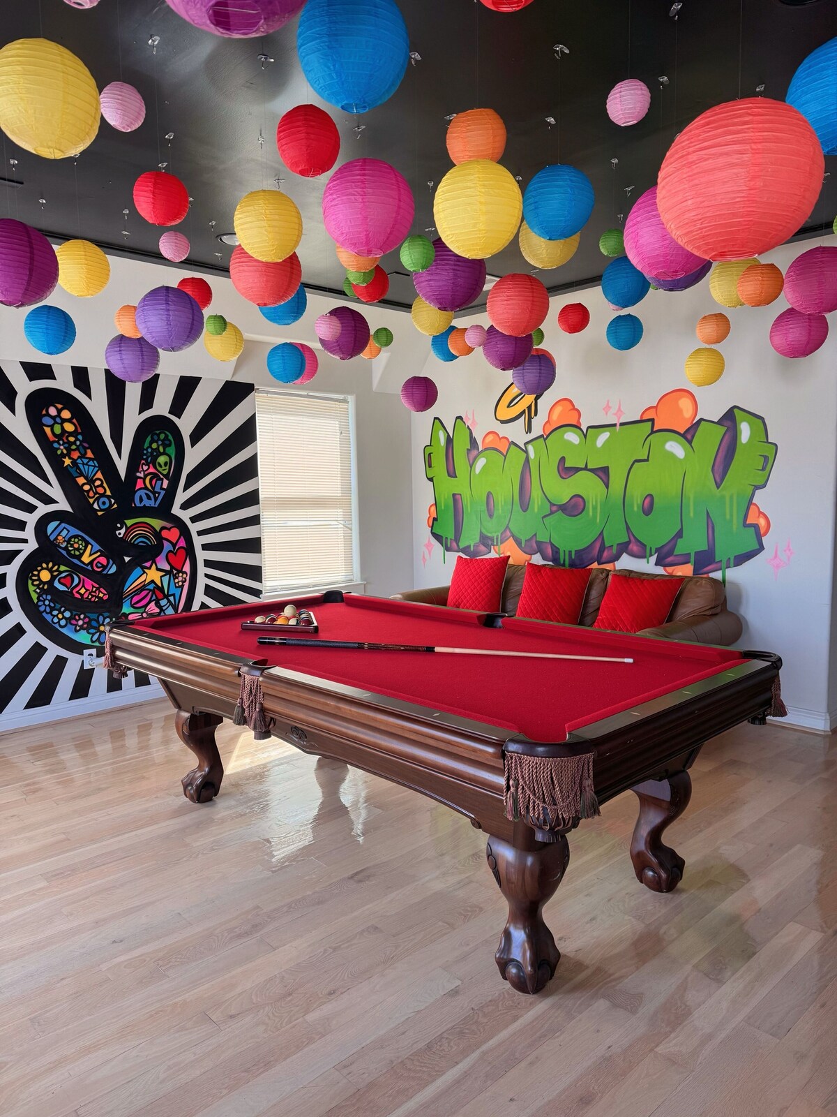 Photo of Artsy, Unique, Cozy ★ Rooftop Terrace ★ Pool Table