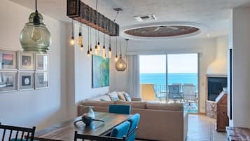 Télévision, cheminée