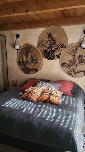 4 bedrooms, iron/ironing board, free WiFi, bed sheets - Quartier Bois des Espeisses Haven of peace with private swimming pool. (Nîmes)