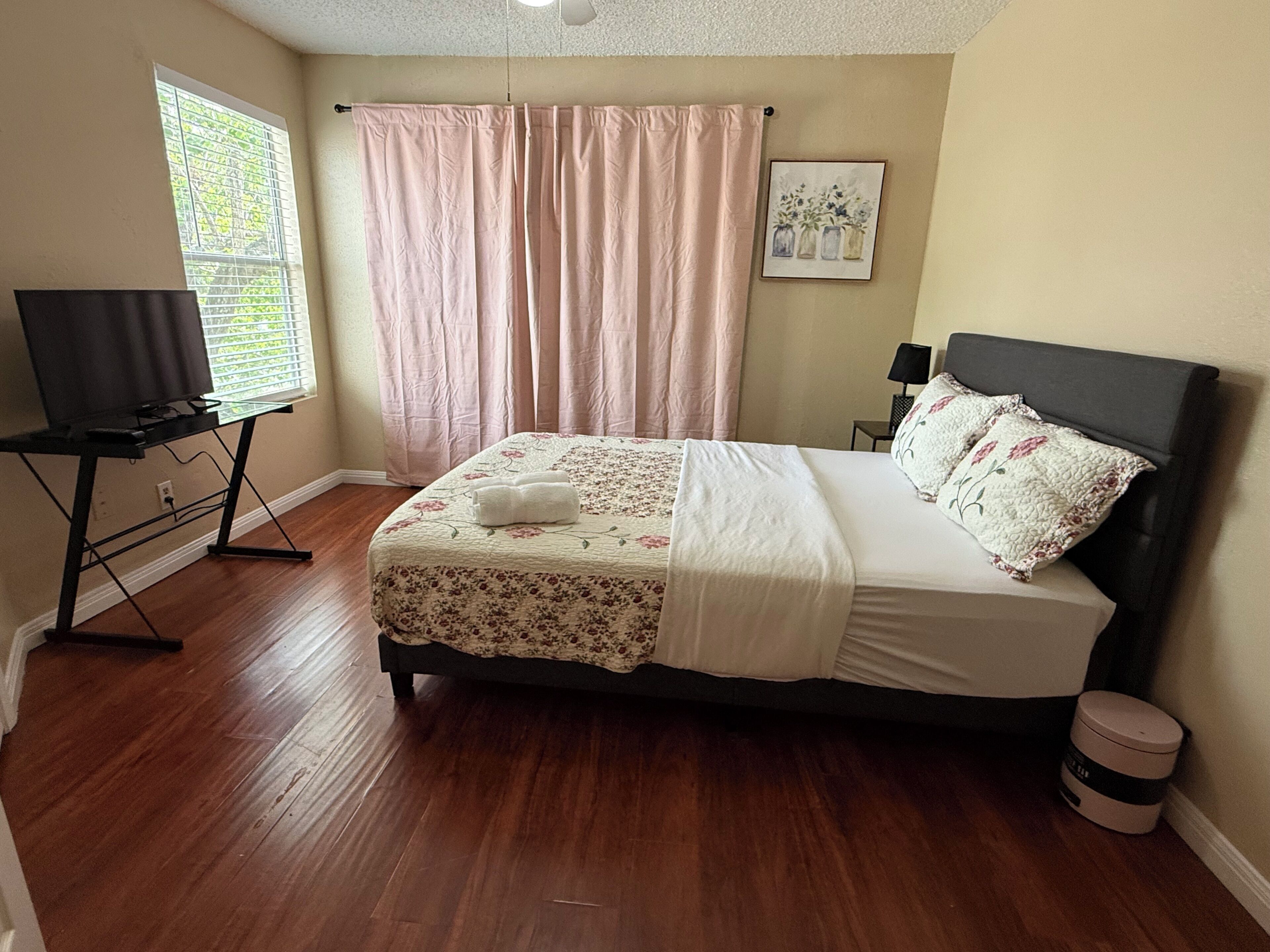 2 bedrooms, desk, free WiFi