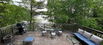 Spacious Lakeside Cottage on beautiful Mary Lake - Muskoka, Huntsville