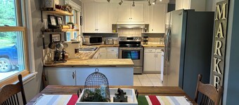 1 Mile to Leech Lake -  Private Farmhouse- Great Location and Setting!