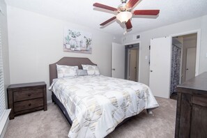 2 bedrooms, iron/ironing board, WiFi