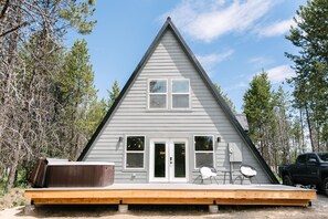 Exterior - A-frame  Hot Tub  Fire Pit Pet Friendly (Donnelly)