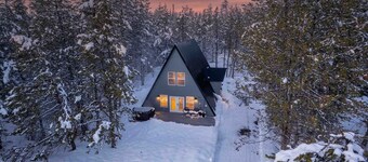 A-frame | Hot Tub | EV Charger | Pet Friendly
