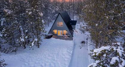 A-frame | Hot Tub | EV Charger | Pet Friendly
