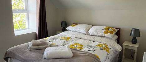 3 間睡房、熨斗/熨衫板、Wi-Fi、床單